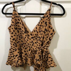 Essue Leopard Sleeveless Wrap Peplum Camisole Back Zip closure